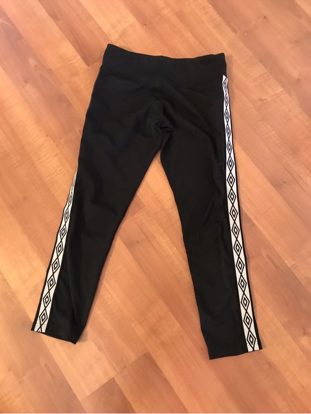 Umbro Size Xl 14/16 Kids Black Pants